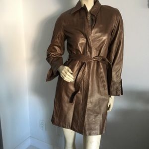 Vintage Leather tie waist trench coat with pockets, collared, split sleeve